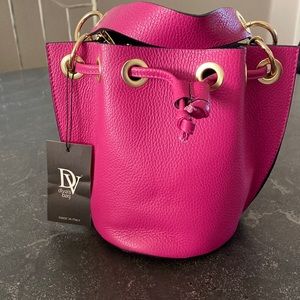NWT Diva’s bag magenta small bucket purse with gold strap and dust bag
